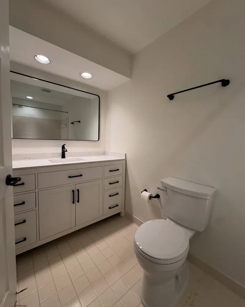 Picture of a bathroom